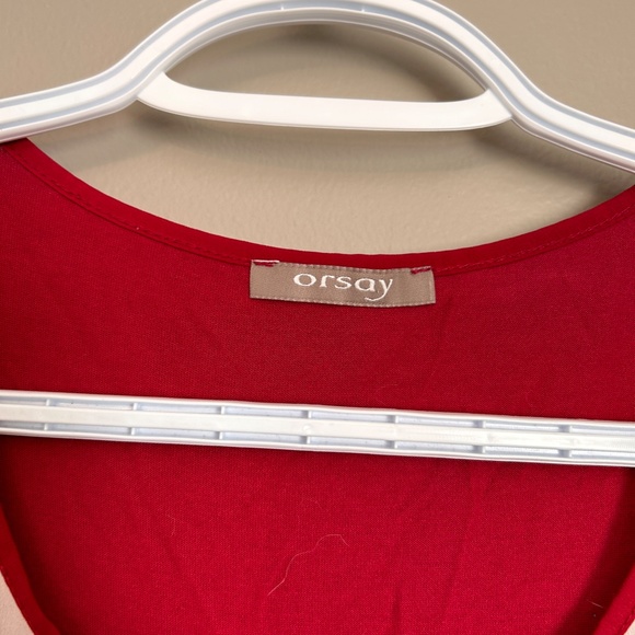 Blouse with Floral Design - Picture 3 of 3